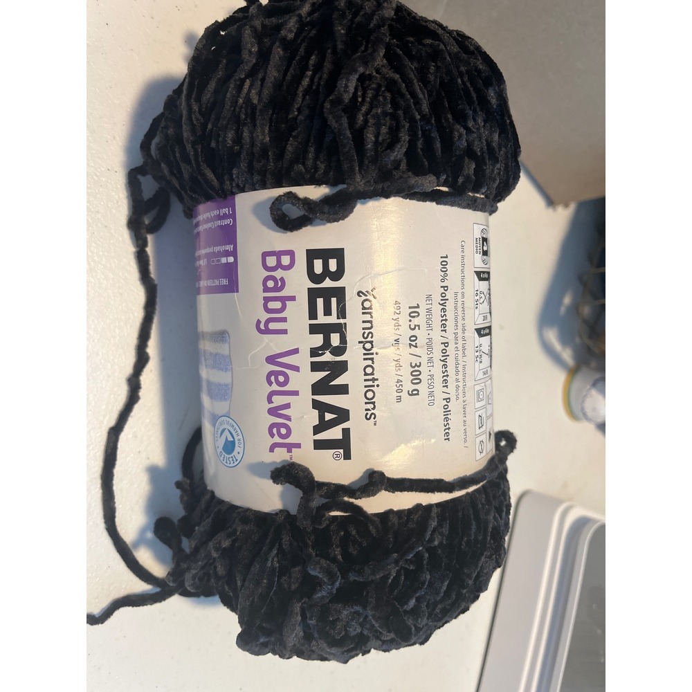 Bernat Baby Velvet Yarn Blackbird 10.5oz 300g Polyester Medium 4 Crochet Knit
